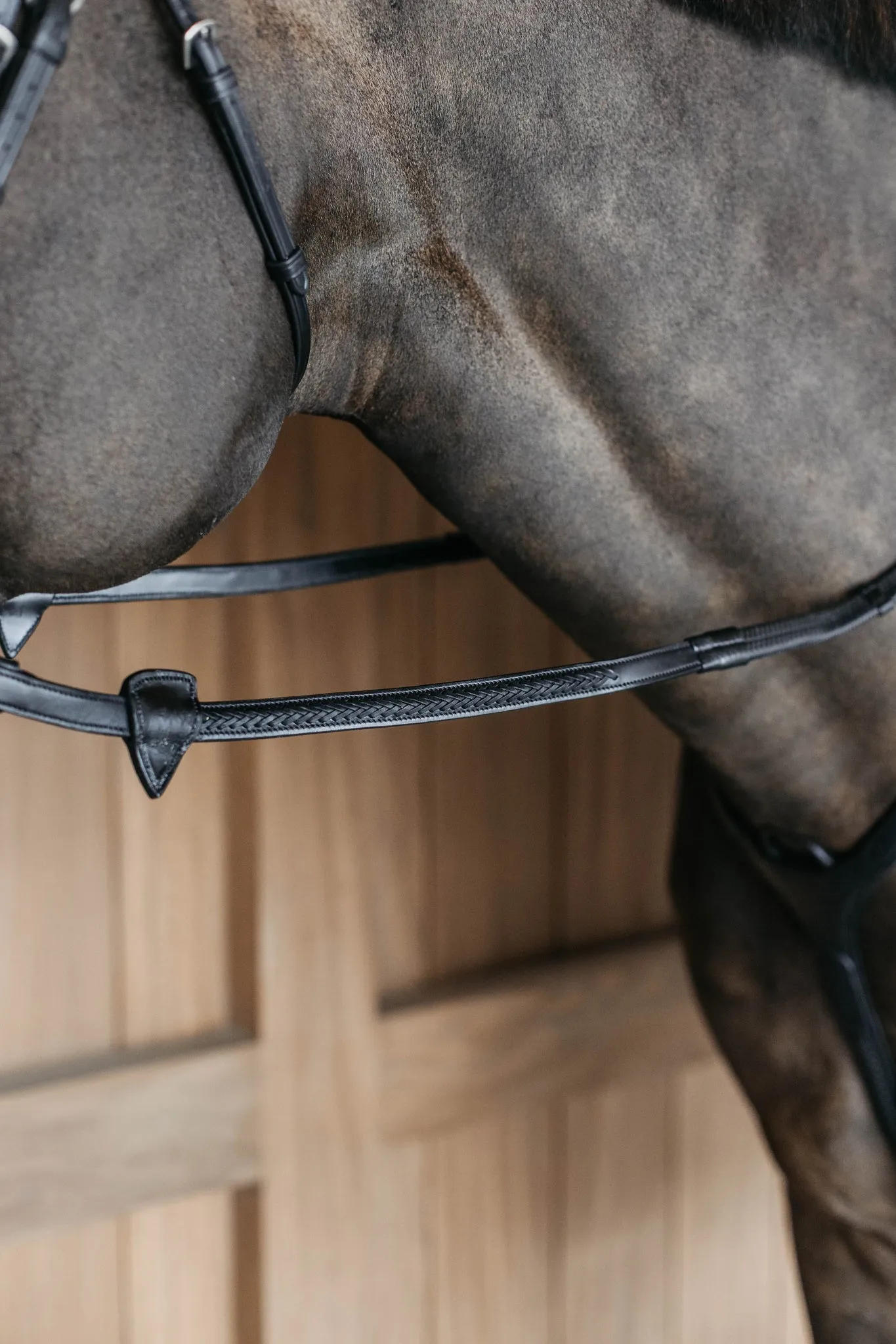 1/2 Rubber Reins with 7 Leather Loops & Plaited Finish