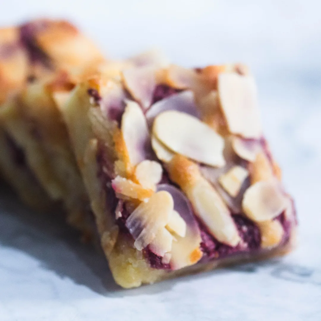 Raspberry Bakewell Blondie Box of 8